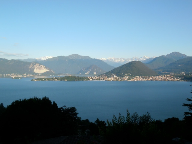 De Laveno, vue sublime sur le lac et les Alpes. Photo©MichelSmith