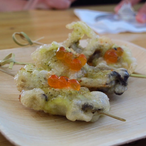 Delicious oyster tempura 