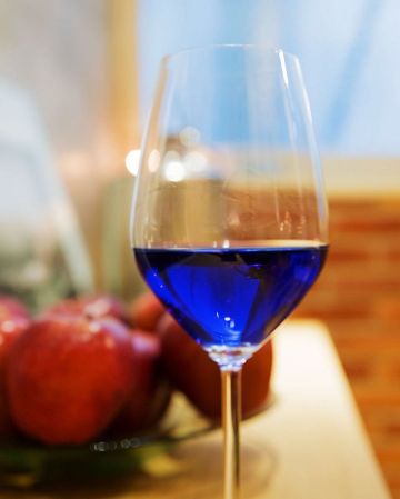 vin-bleu-gik-02